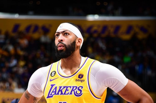 法兰克福新援表现抢眼，赢得掌声