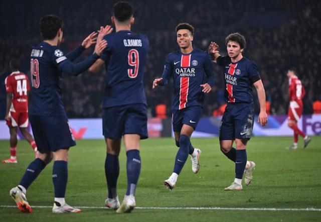 巴黎圣日耳曼前锋梅开二度，助球队连胜的简单介绍