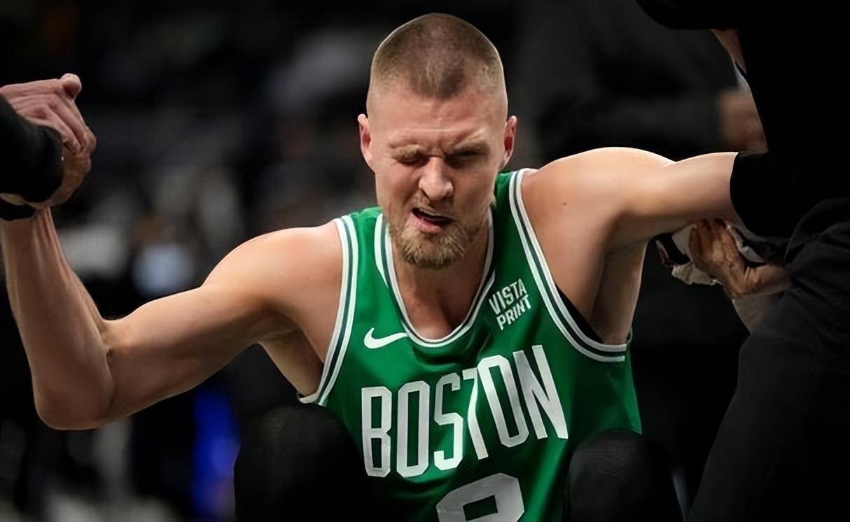 波尔津吉斯复出首战,东契奇状态火爆,关键时刻神级表现成为焦点!的简单介绍