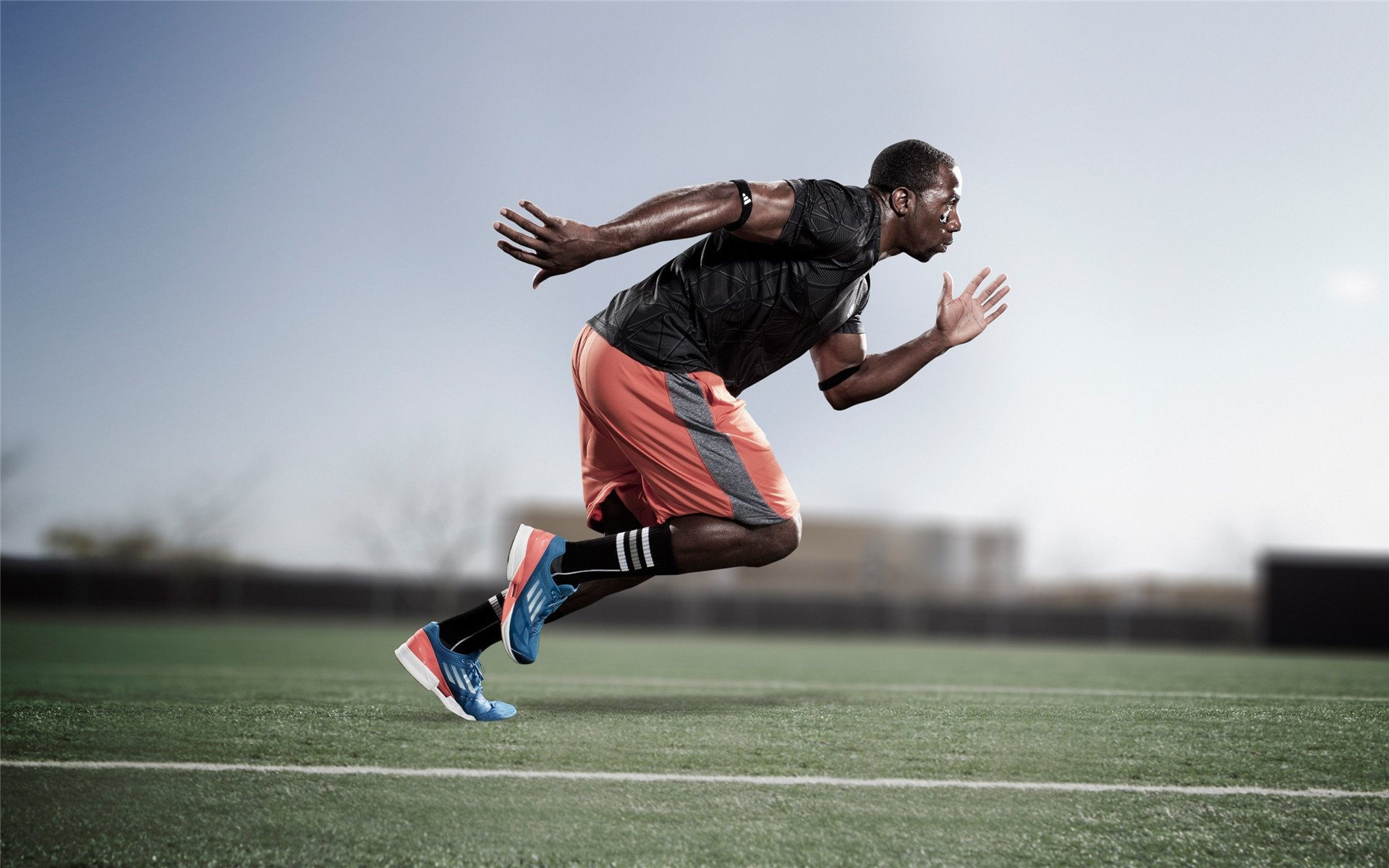 巴黎圣日耳曼不断突破！字母哥连续二十场比赛得分超过败北赢得满堂喝彩