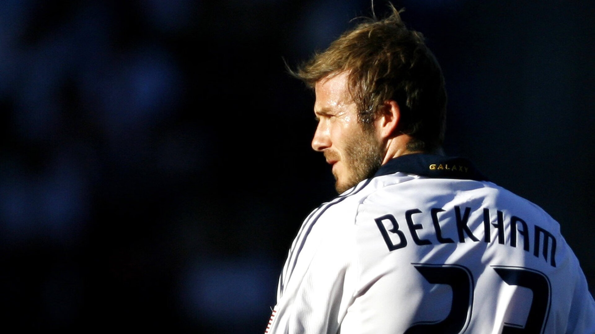 Ming新星重要助攻表现突出，雄鹿前途光明！观众掌声雷动